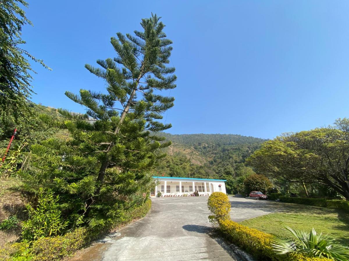 Ekant Guest House Dadāhu Екстериор снимка